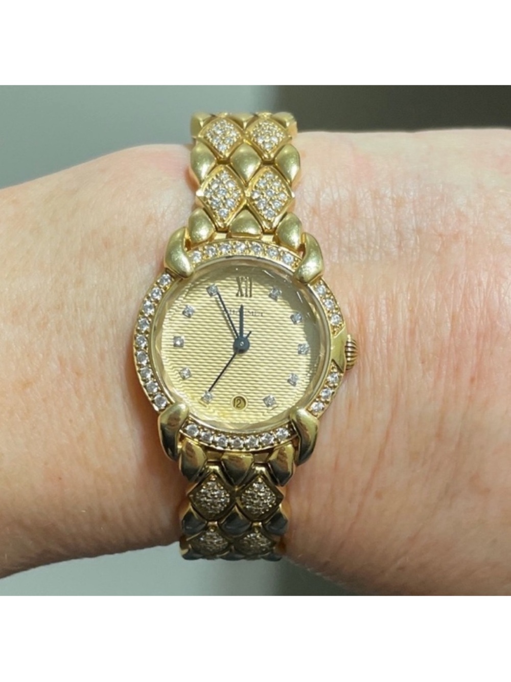 Absolutely Stunning “CHAUMET” 18k Gold and Diamonds Swiss Watch
